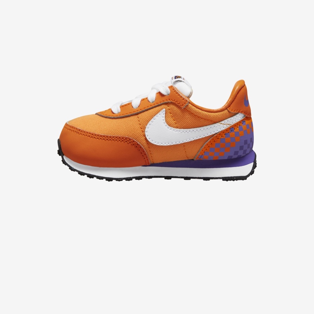 New in box! Nike waffle trainer! Size 3 - Picture 2 of 3